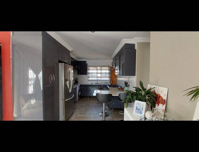 3 BEDROOM HOUSE FOR SALE IN THE ORCHARDS